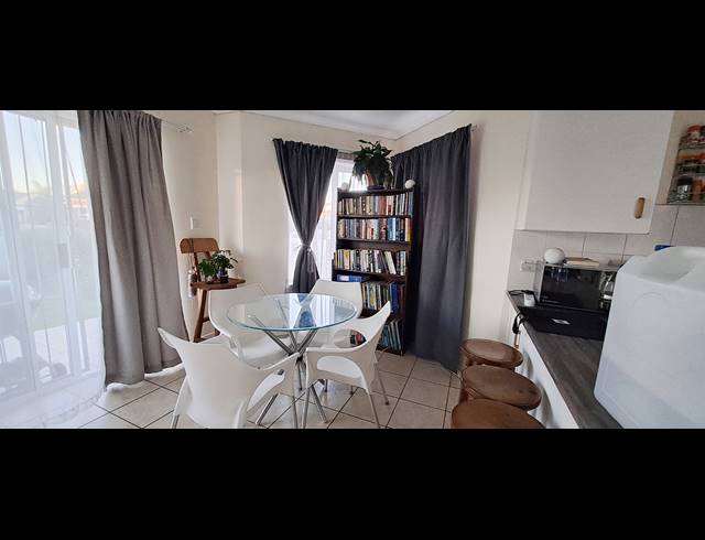 2 BEDROOM TOWNHOUSE TO LET IN LORRAINE